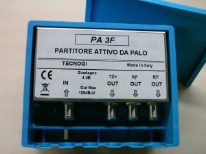 PA 3F Partitore da palo attivo Guadagno 4dB Separazione 20dB