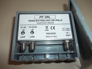 PF 3RL Ingressi : UHF 30dB reg LOG 30dB reg